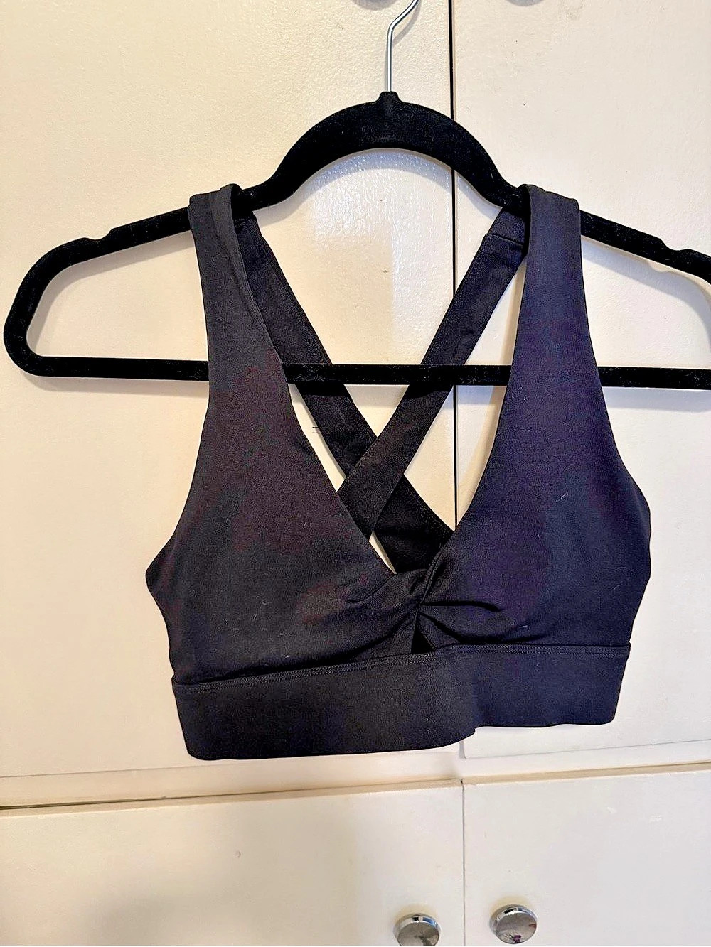 Fabletics Oasis Twist Sports Bra Black